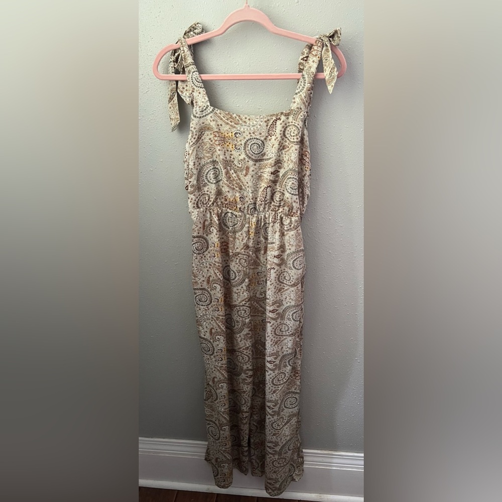 Lush Cream and Brown Paisley Jumpsuit Size Medium New - Picture 1 of 7